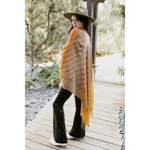 Desert Ambiance Colorblend Tassel Trim Poncho Open Front Gradient Camel Mustard - Picture 2 of 3
